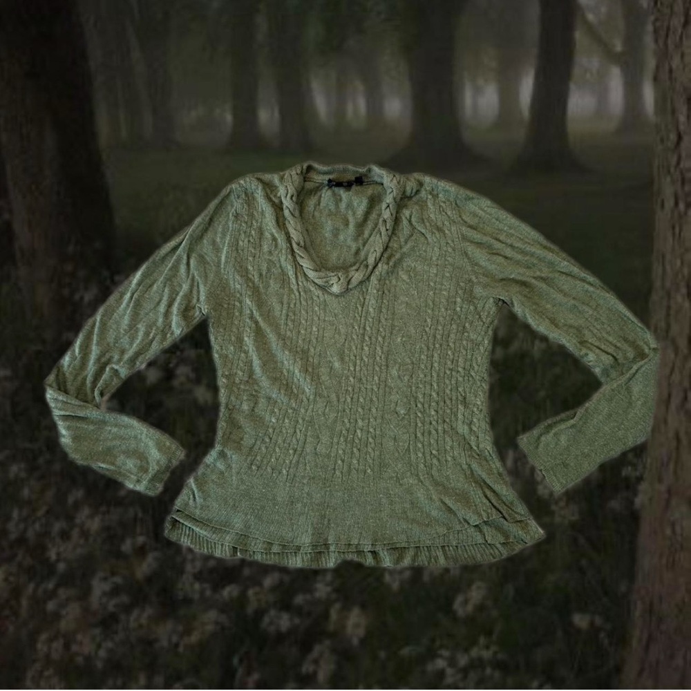Elegant Green Women's Sweater